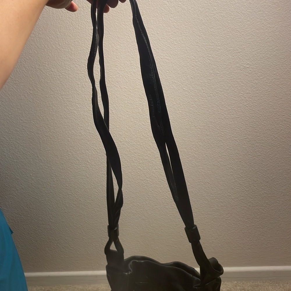 SEE BY CHLOE BLACK LEATHER SNAKE SKIN STYLE PURSE - Picture 7 of 10